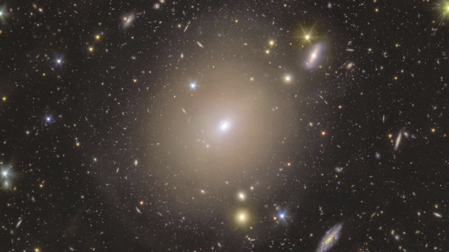 Space telescope spots rare 'Einstein ring' of light around galaxy in our cosmic neighborhood