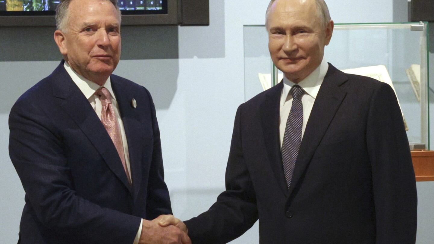 Russia's Putin shakes hands with US special envoy Steve Witkoff before St Petersburg talks | AP News
