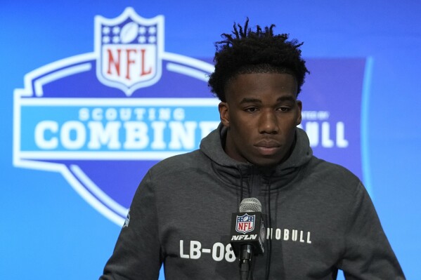 NFL draft prospect Terrion Arnold takes blue-collar lessons and puts them to use on the job | AP News