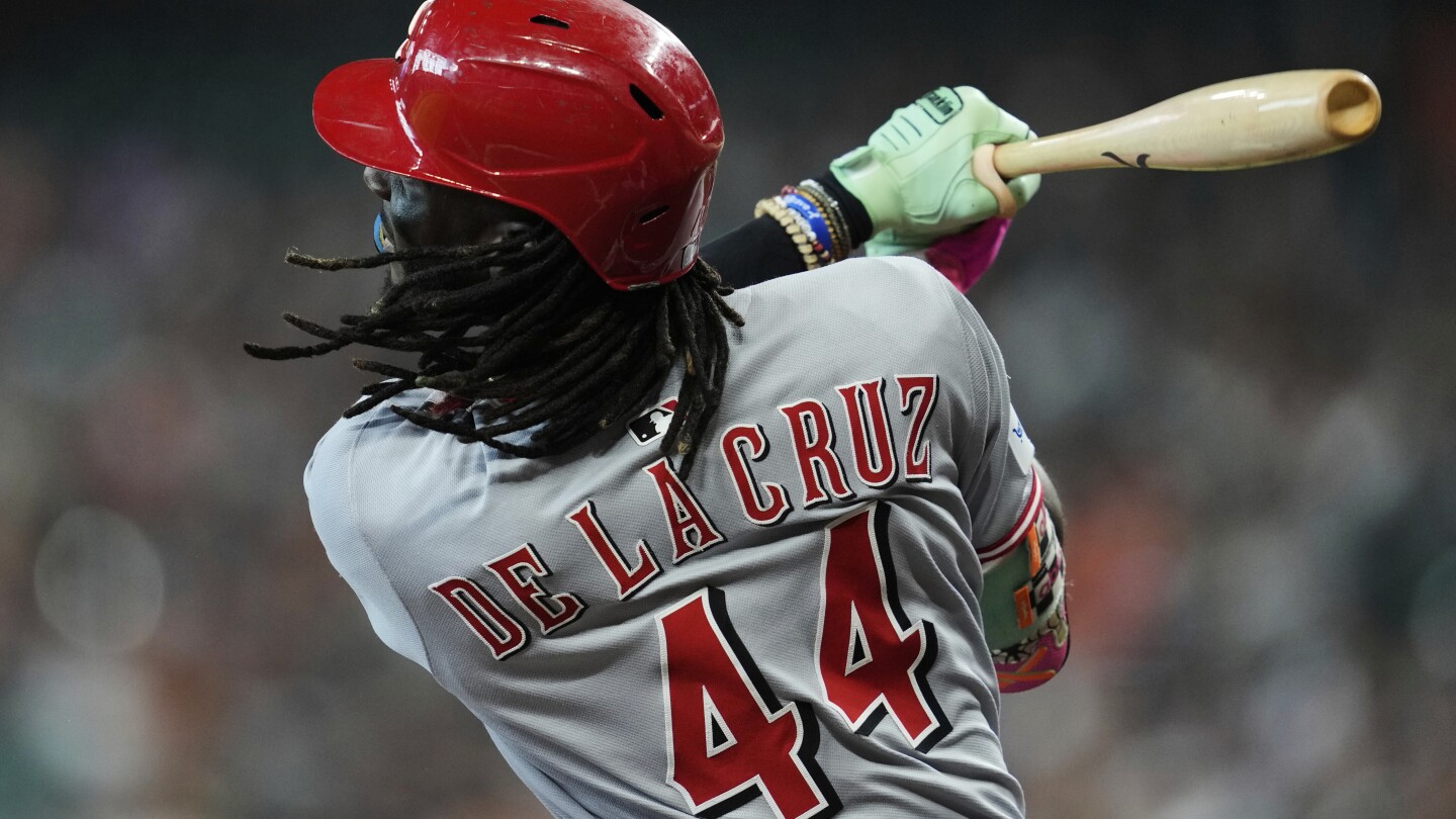 Reds score 10 runs in first inning of 13-9 win over Astros
