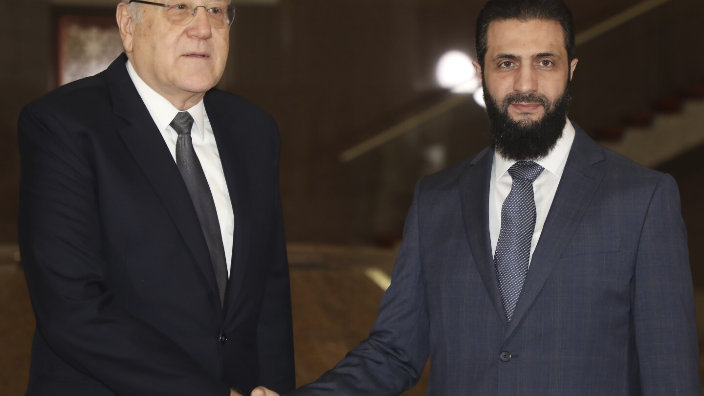 Syrian intelligence agency says it thwarted a planned Islamic State attack on a Shiite shrine