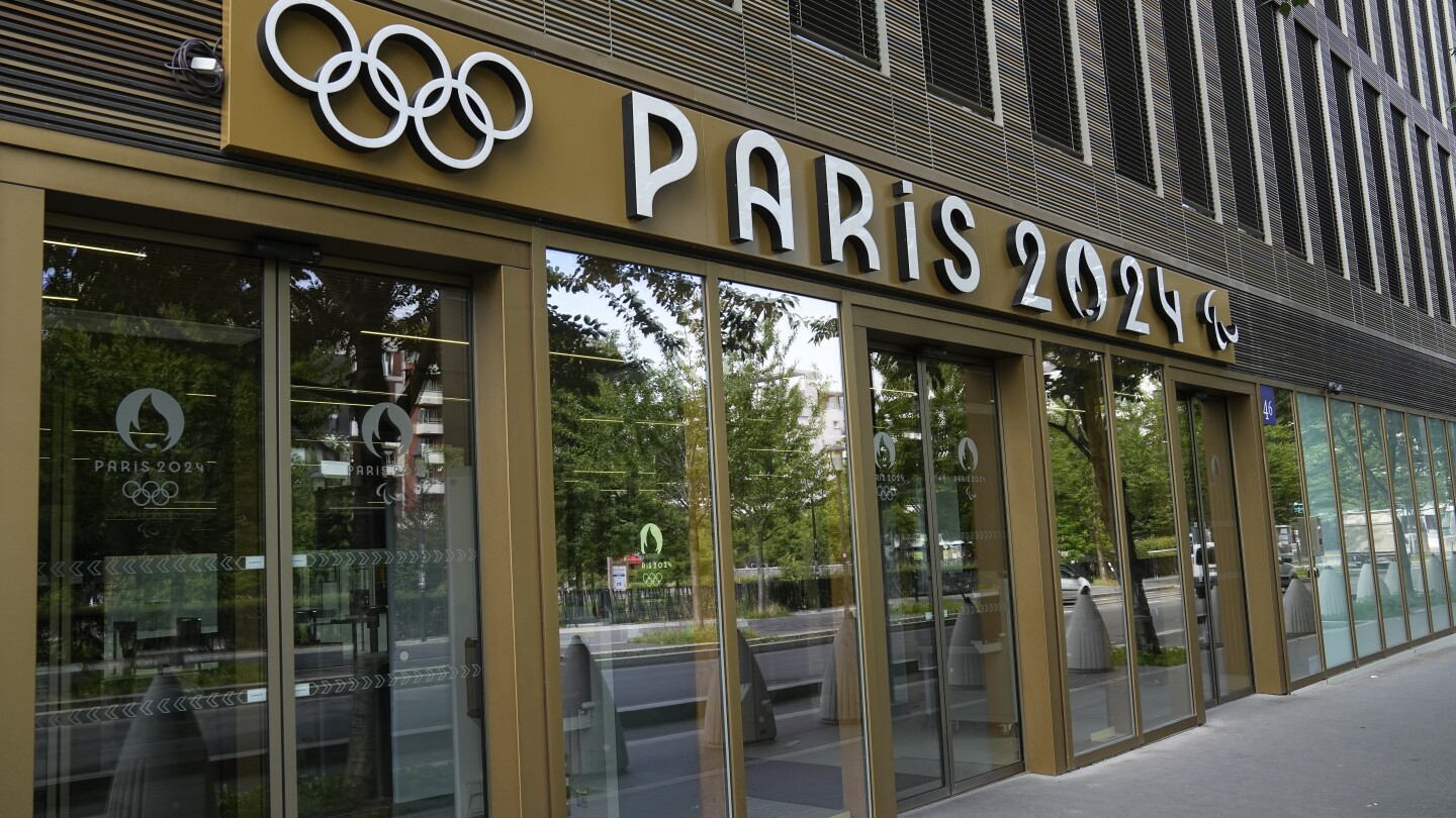 Российские олимпийские чиновники подали апелляцию в Спортивный суд против отстранения Международного олимпийского комитета.