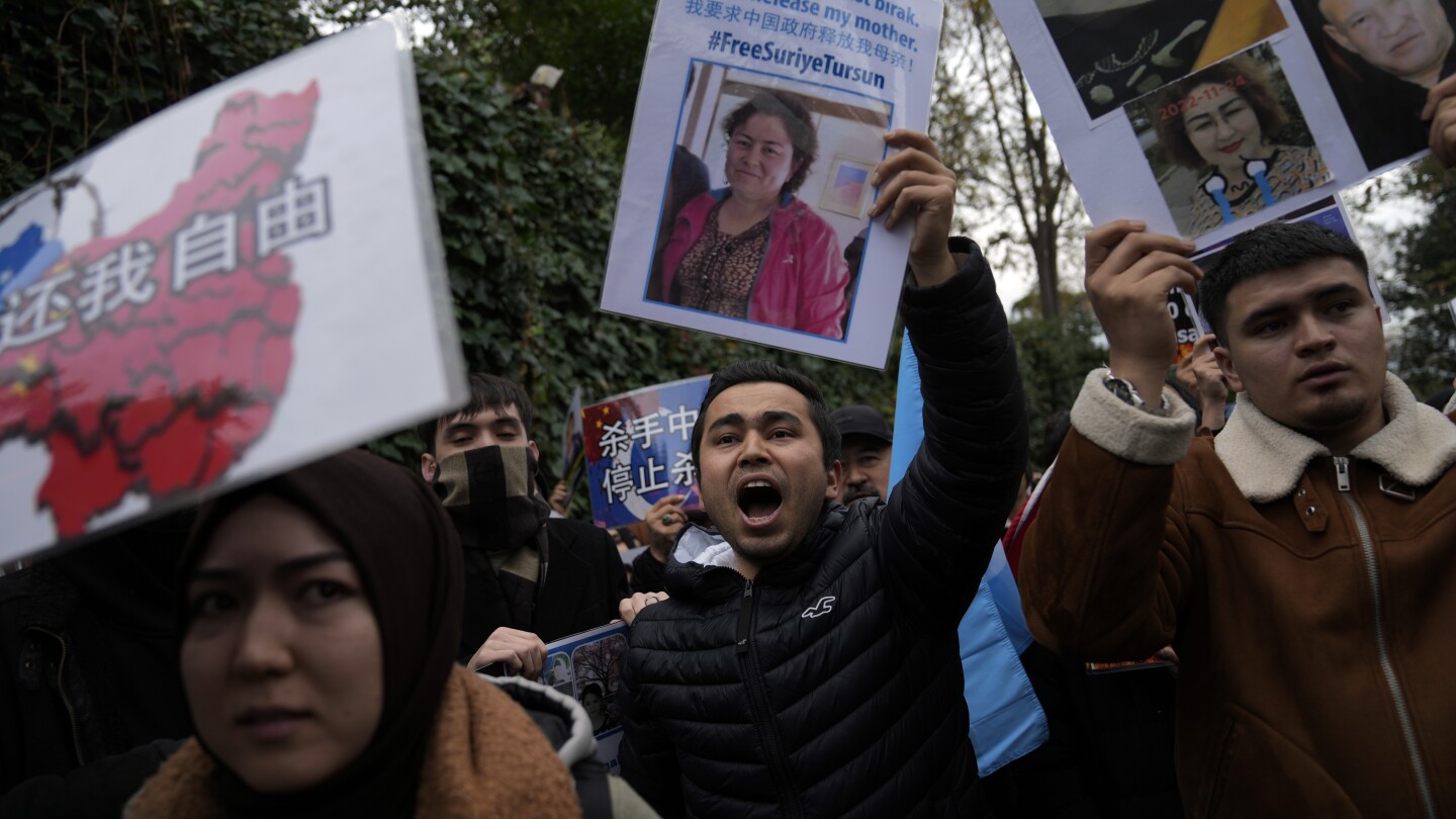 Turkey urges Chinese authorities to protect the cultural rights of minority Muslim Uyghurs