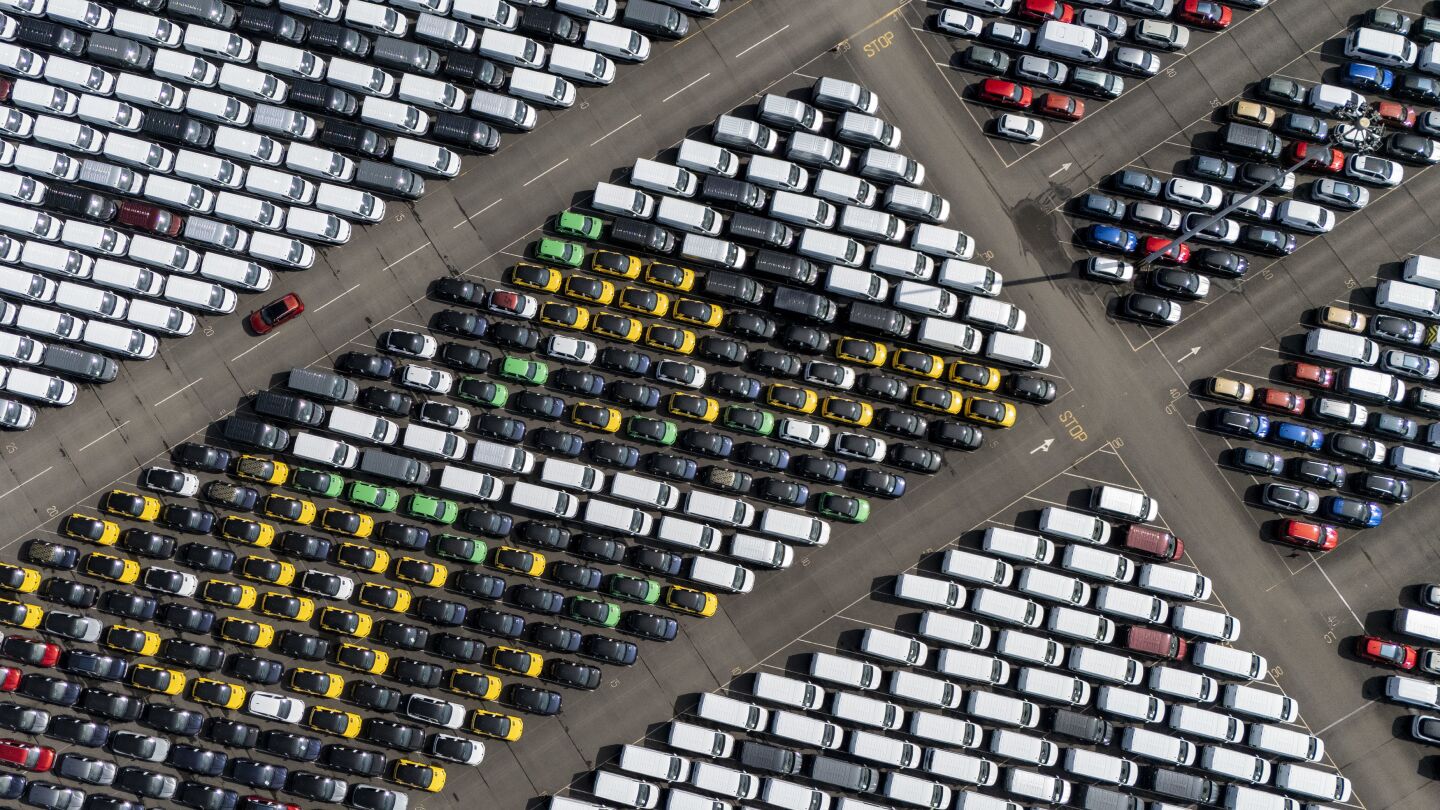 Jaguar Land Rover to enact shipment pause to US in April as it develops post-tariff plans