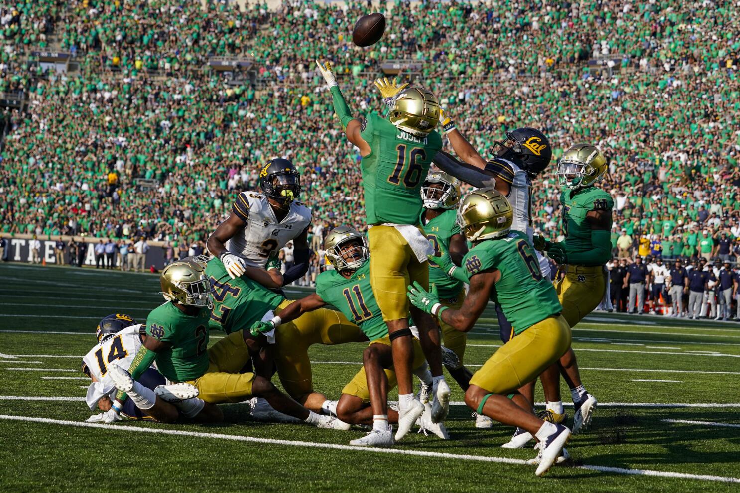 Notre Dame football to wear green jerseys against California on Sept. 17