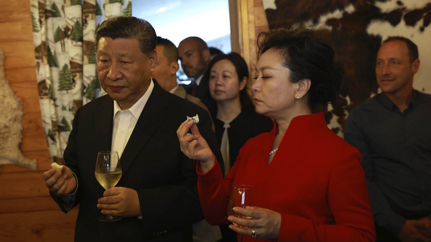 中国国家主席习近平访问法国比利牛斯山脉，这是马克龙的个人姿态