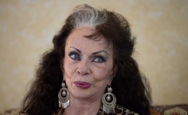 Tongolele, iconic dancer of the golden era of Mexican cinema, dies at 93 | AP News