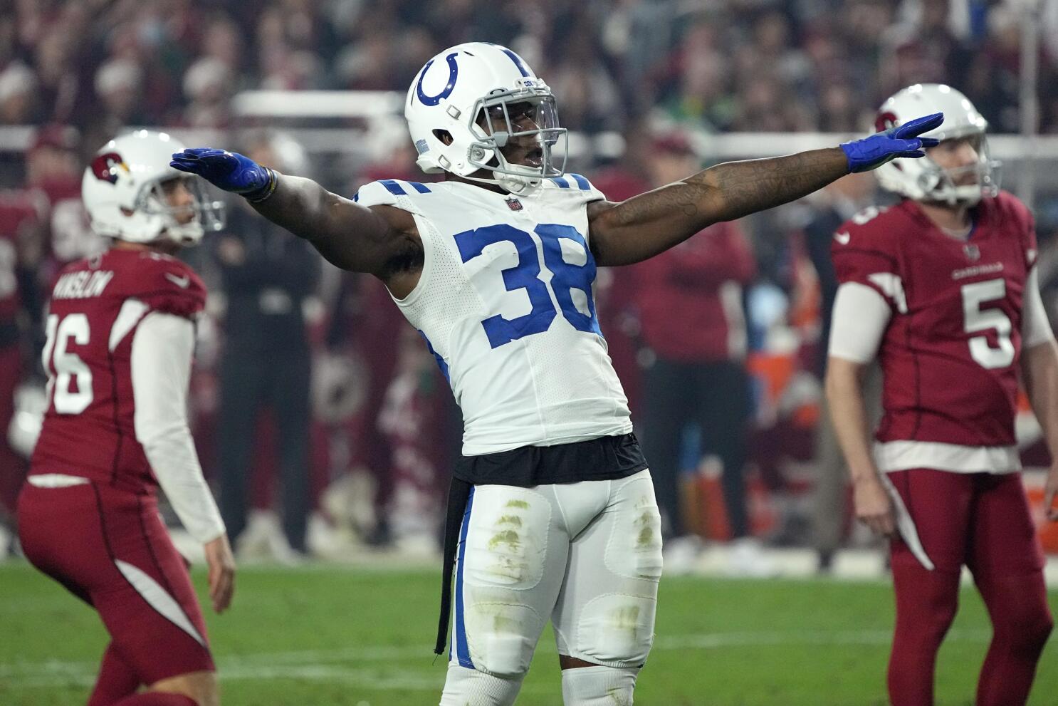 Banged-up Colts shrug off injuries, beat Cardinals 22-16