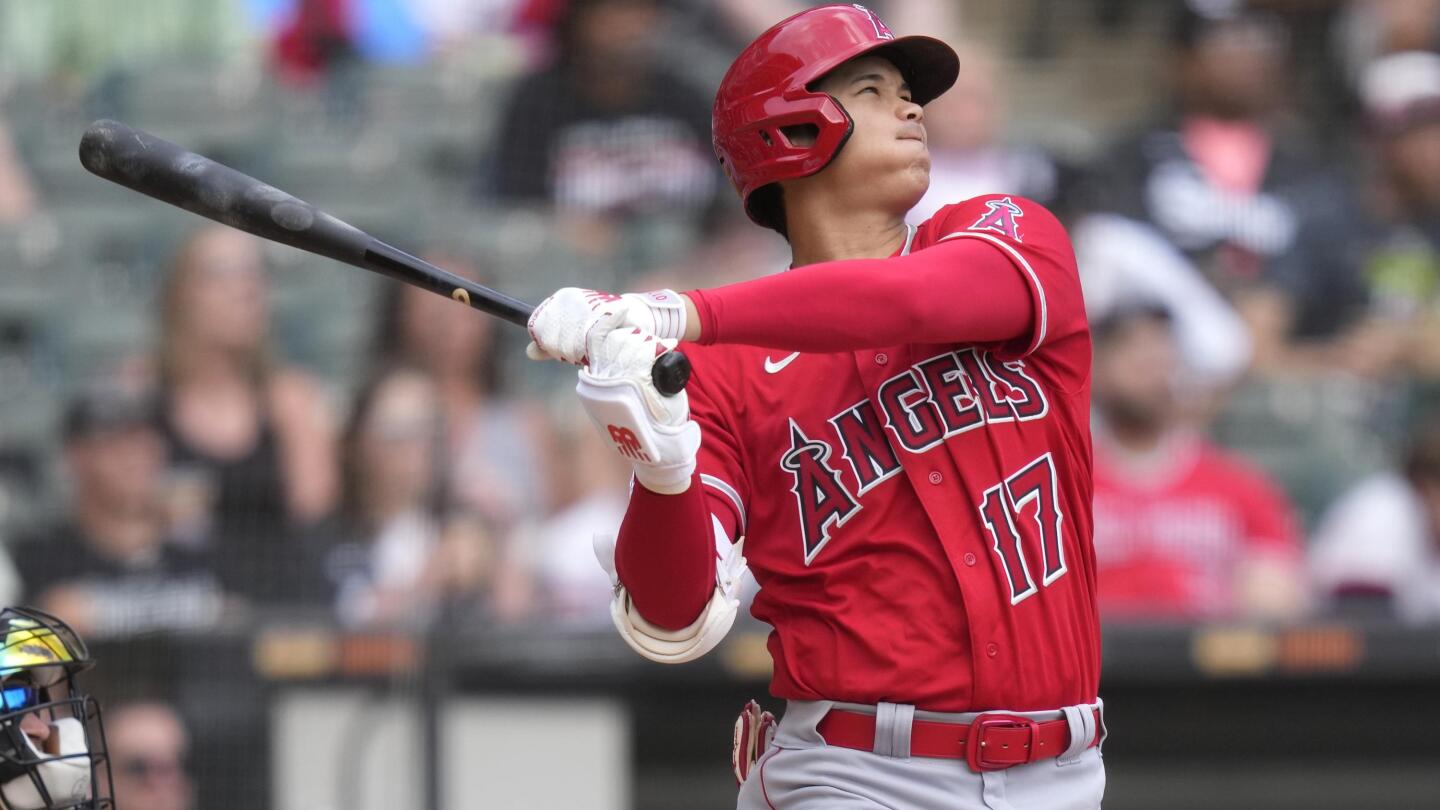 Ohtani homers twice, including career longest at 459 feet, Angels