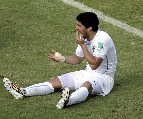 Luis Suarez makes history with winner over Saudi Arabia as Uruguay