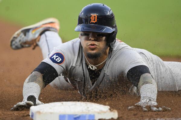 Cabrera drives in 2 to tie Williams, Tigers beat Royals 7-5