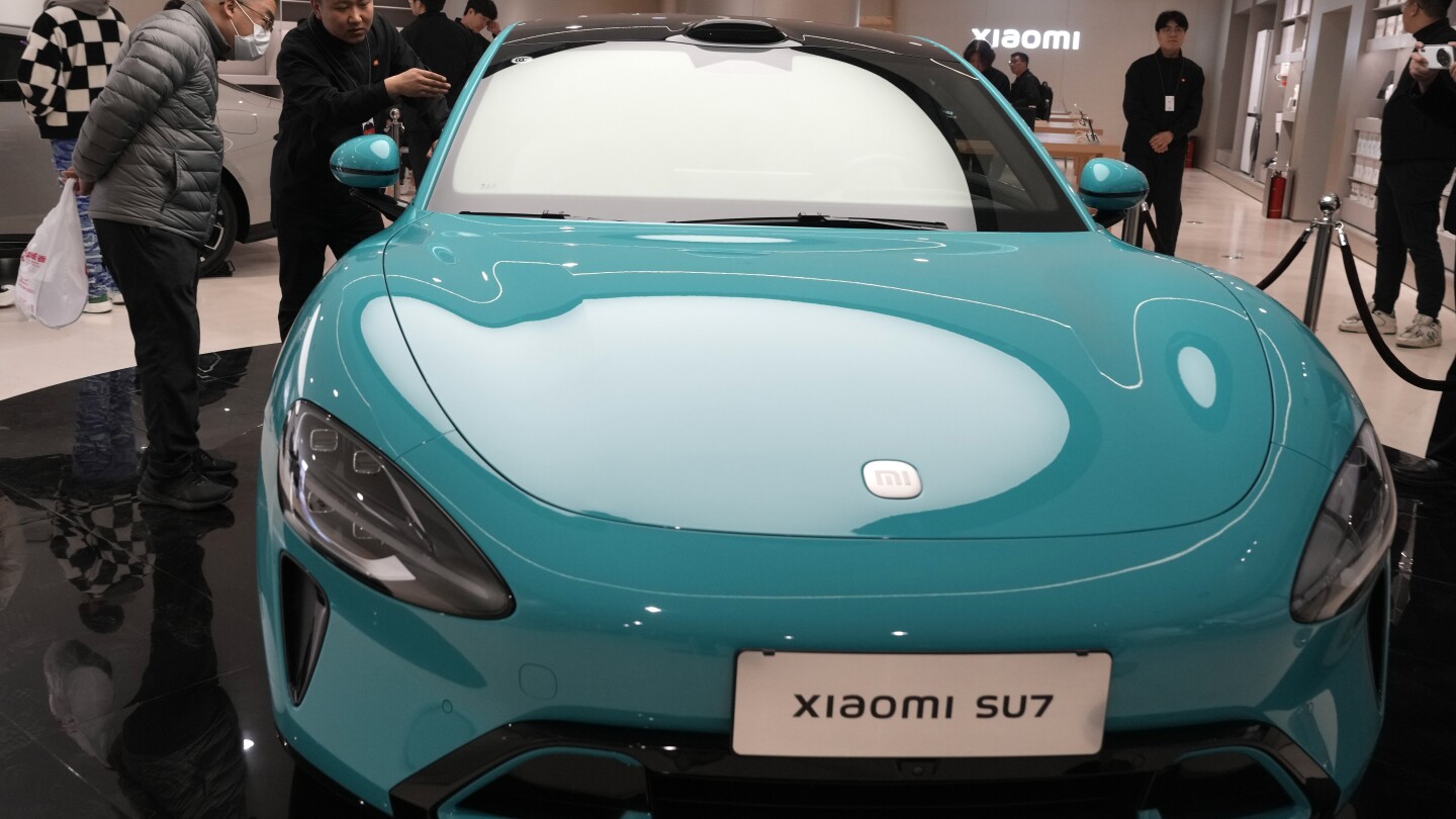 Xiaomi to Launch Electric Car SU7 in Beijing