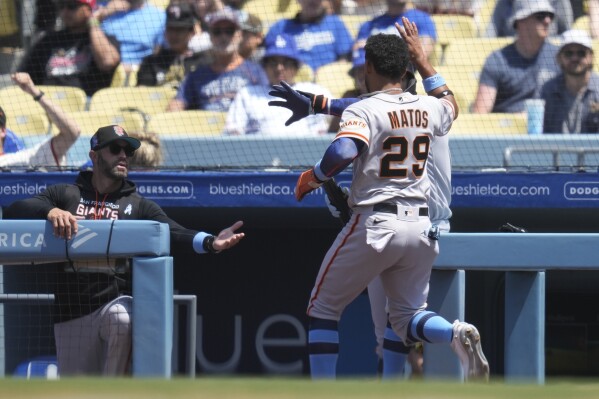 Carlos Rodón goes 6 strong, Giants complete sweep of Dodgers, 2-0
