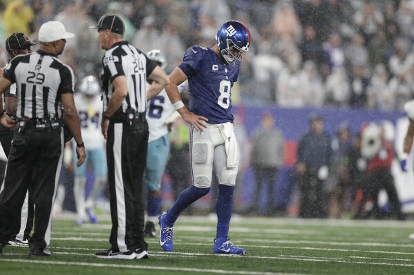 NFL: Giants fall flat against Cowboys after entering the season with high expectations | AP News