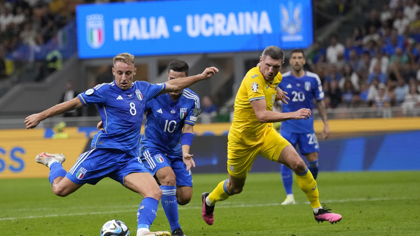 Italia a învins Ucraina în calificările cruciale la Euro 2024  Spania câștigă mare și scandările fanilor României opresc jocul