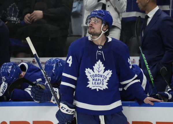 Paul scores 2, Lightning hold off Maple Leafs 2-1 in Game 7