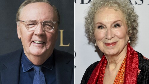 Penulis James Patterson muncul di sebuah acara untuk mempromosikan novel yang ditulis bersama dengan mantan Presiden Bill Clinton, "kepala hilang," Di New York pada 5 Juni 2018, kiri, penulis Margaret Atwood muncul di Glamour Woman of the Year Awards di New York pada 11 November 2019. Patterson dan Atwood adalah di antara ribuan penulis yang mendukung surat terbuka dari kelompok penulis yang mendesak AI perusahaan untuk mendapatkan Izin sebelum memasukkan karya berhak cipta ke dalam teknologi mereka.  (Foto AP)