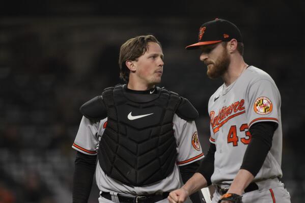 Orioles score five in the seventh, come back to beat Tigers 7-4