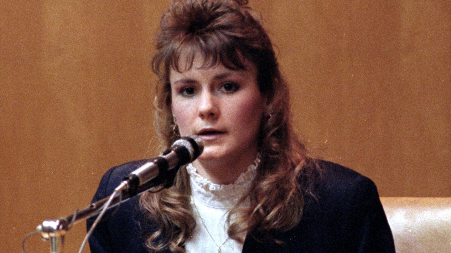 New Hampshire governor rejects hearing for Pamela Smart, sentenced to life for husband's 1990 death