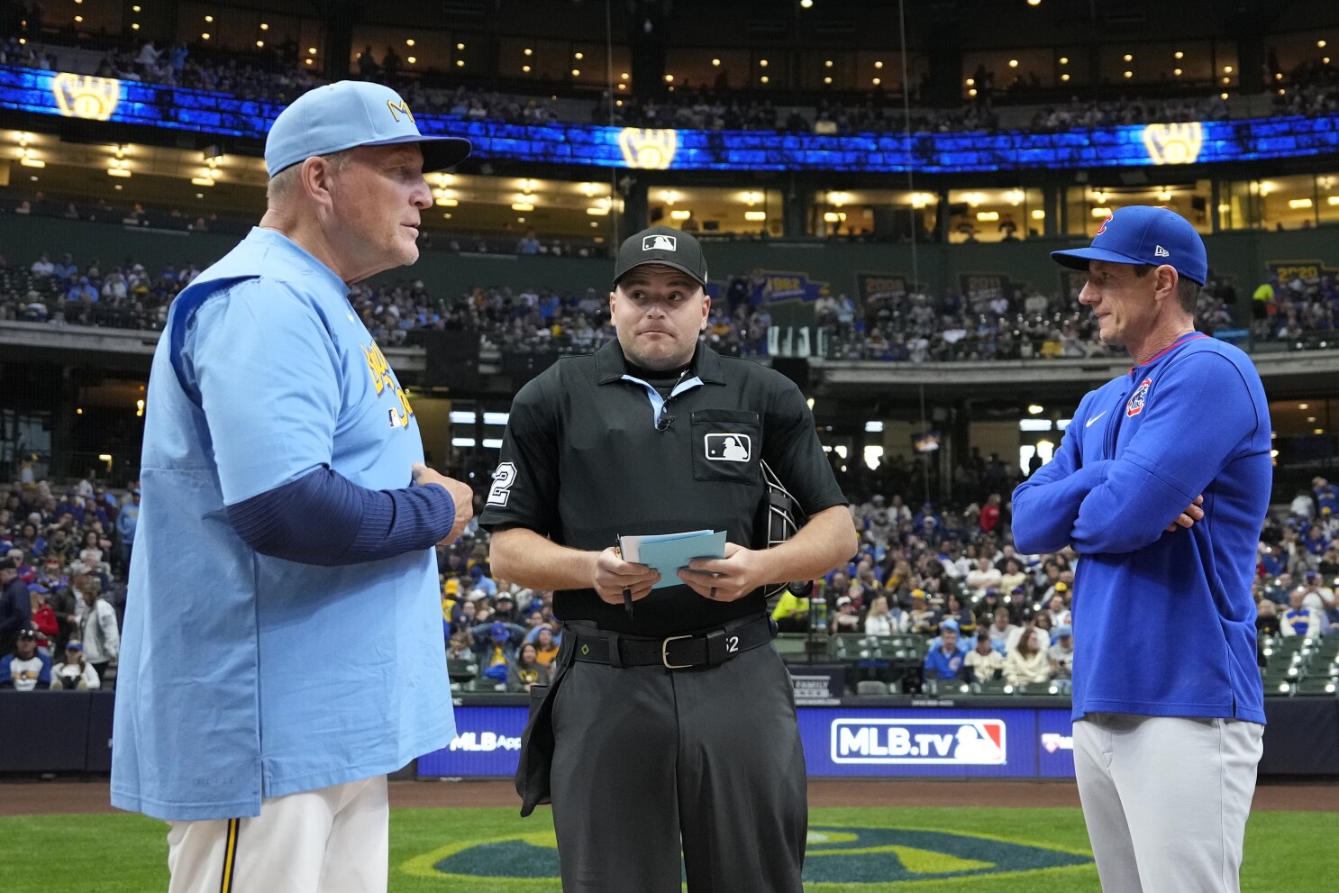 Brewers' Murphy and Cubs' Counsell say they've remained friends even while managing division rivals