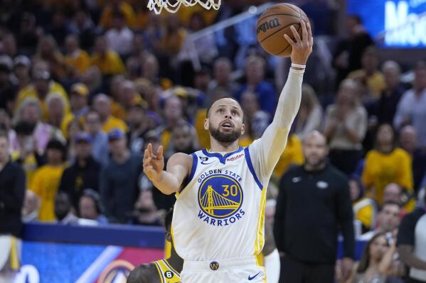 Stephen Curry leads Warriors past LeBron James and Lakers - The