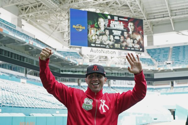 Alvarez headlines first boxing card at Dolphins home stadium