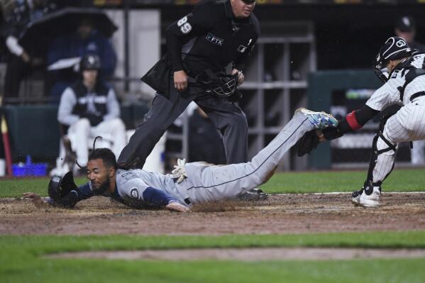 Red Sox pounded by Mariners in 4th straight loss
