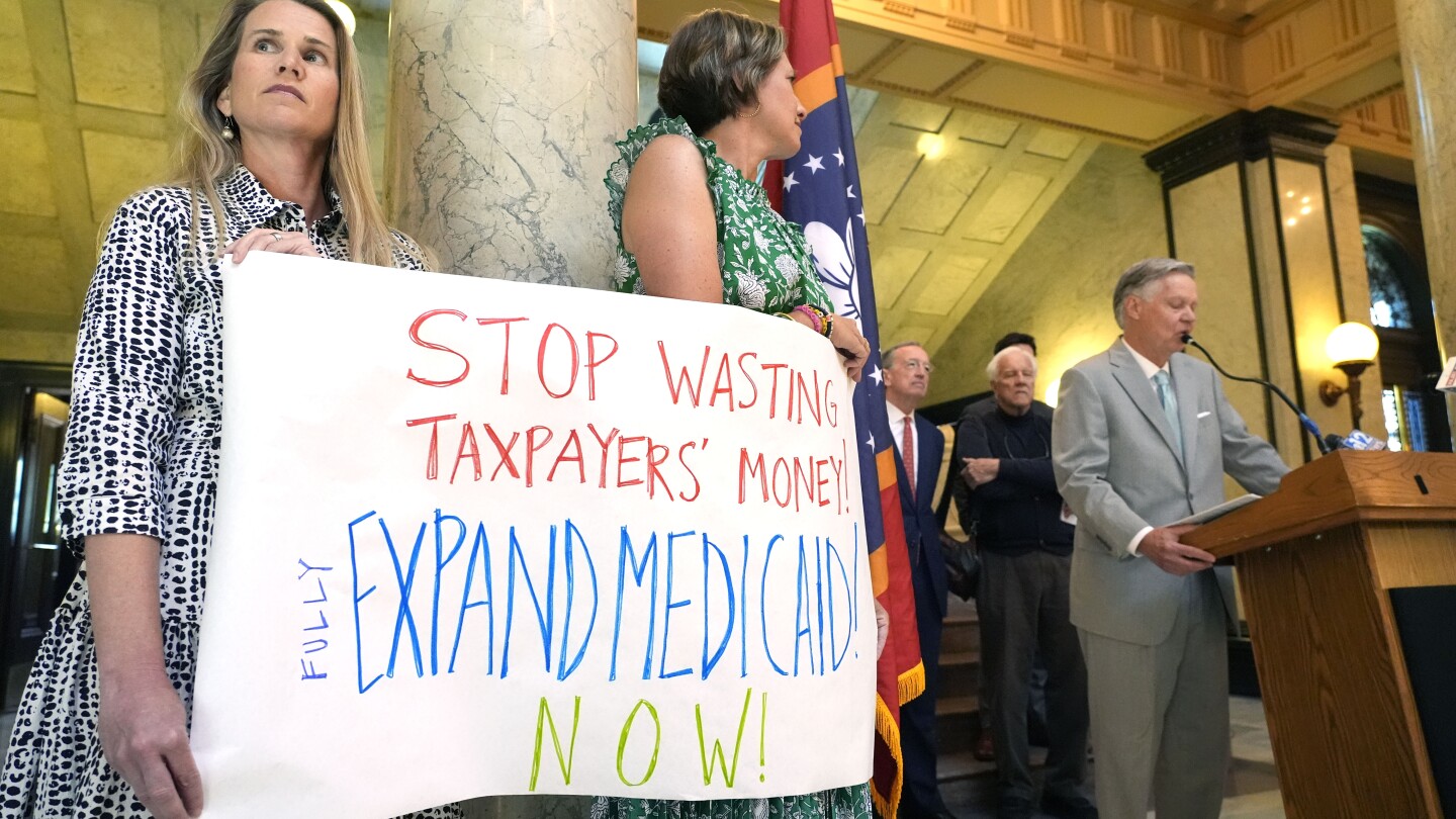 Законодателите от Мисисипи се пазарят за възможно разширяване на Medicaid, тъй като законодателната им сесия наближава края си
