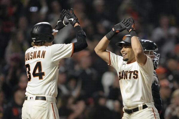 SF Giants News: Power-hitting catcher has decision to make on Monday