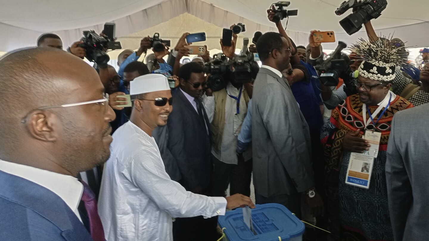 Военният лидер на Чад е потвърден като победител на изборите в окончателния резултат въпреки протеста на опозицията