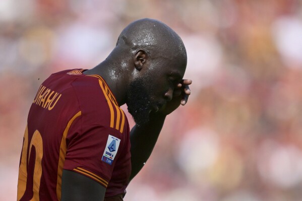 Roma's Romelu Lukaku gestures during the Italian Serie A soccer match between AS Roma and AC Monza, at Stadio Olimpico, in Rome, Sunday, Oct. 22, 2023. (Alfredo Falcone/LaPresse via AP)