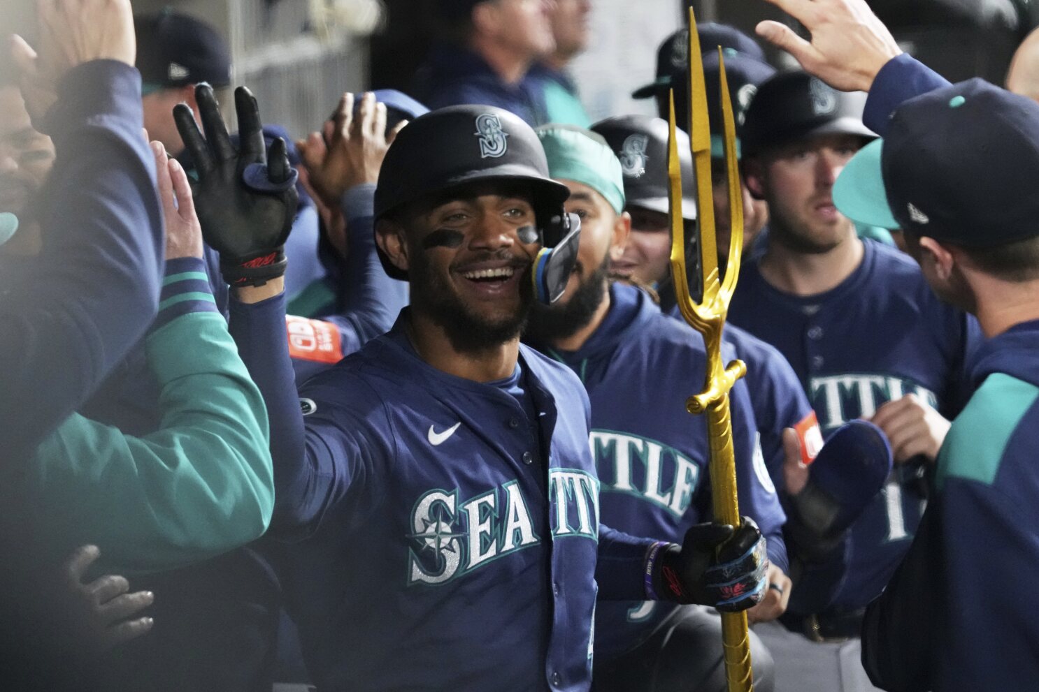 Rodríguez hits a grand slam as Castillo and the Mariners beat the White Sox 5-1