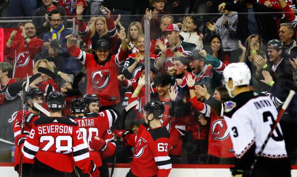 Boqvist helps Devils beat Coyotes 4-2 for 9th straight