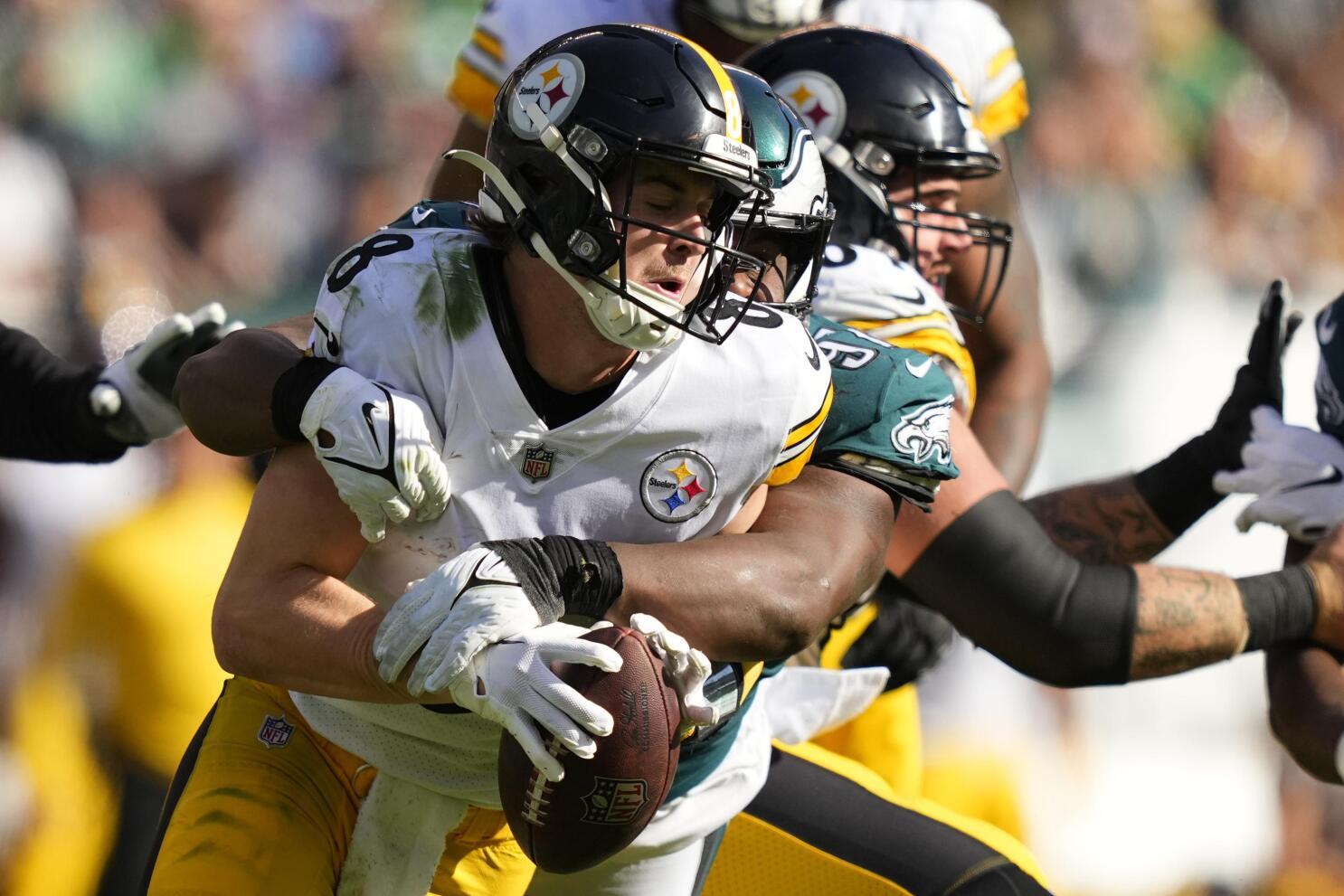 Eagles vs. Steelers: Robert Quinn's debut, A.J. Brown's career day