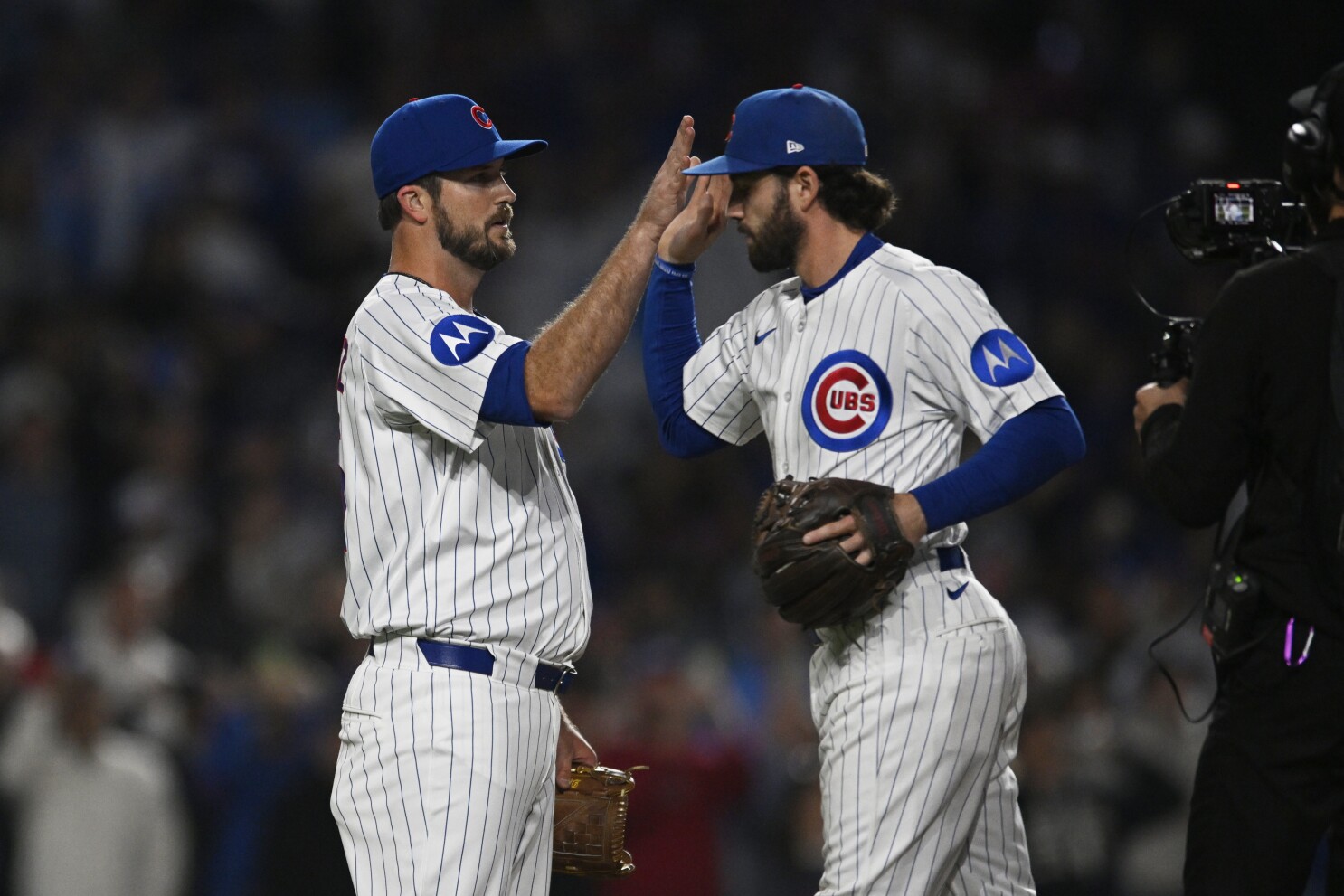 Swanson y Suzuki conectan jonrones en la victoria de 5-2 de Cachorros sobre los Marlins