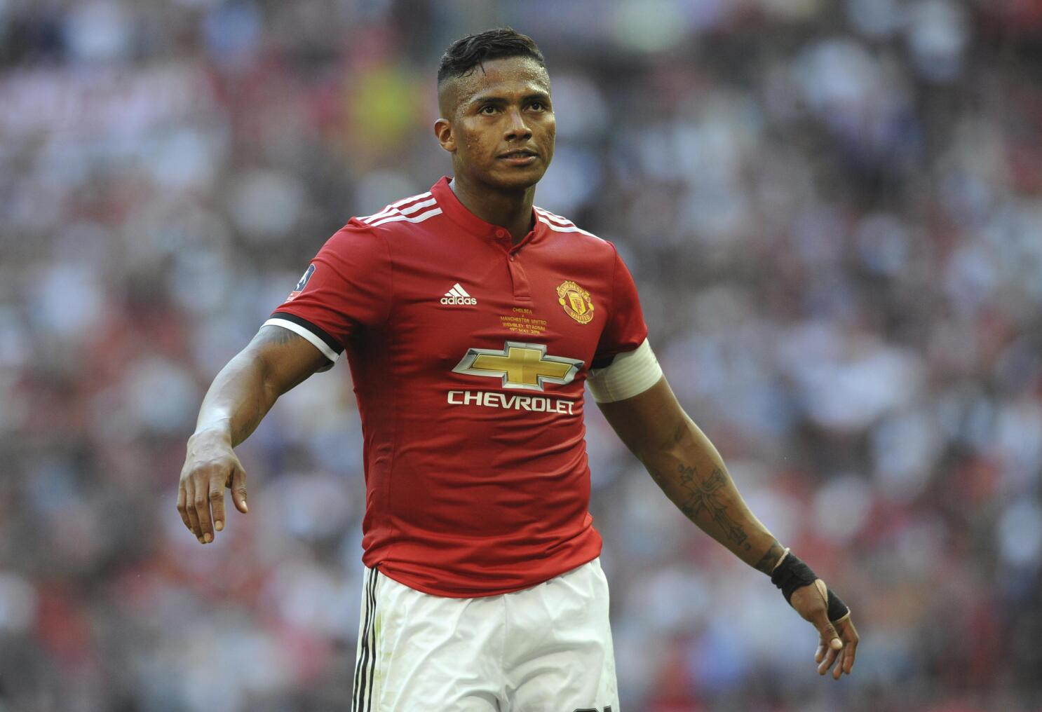 antonio valencia back injury