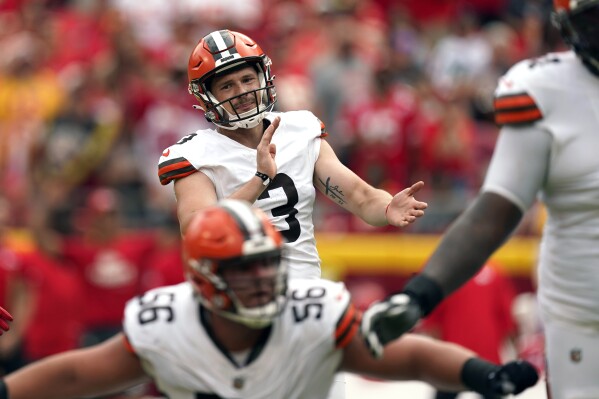 Browns' commitment and confidence in Cade York appears more shaken after  kicker's latest miss