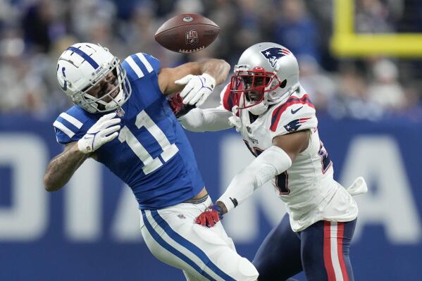 Uncharacteristic miscues cost Patriots in loss at Indy