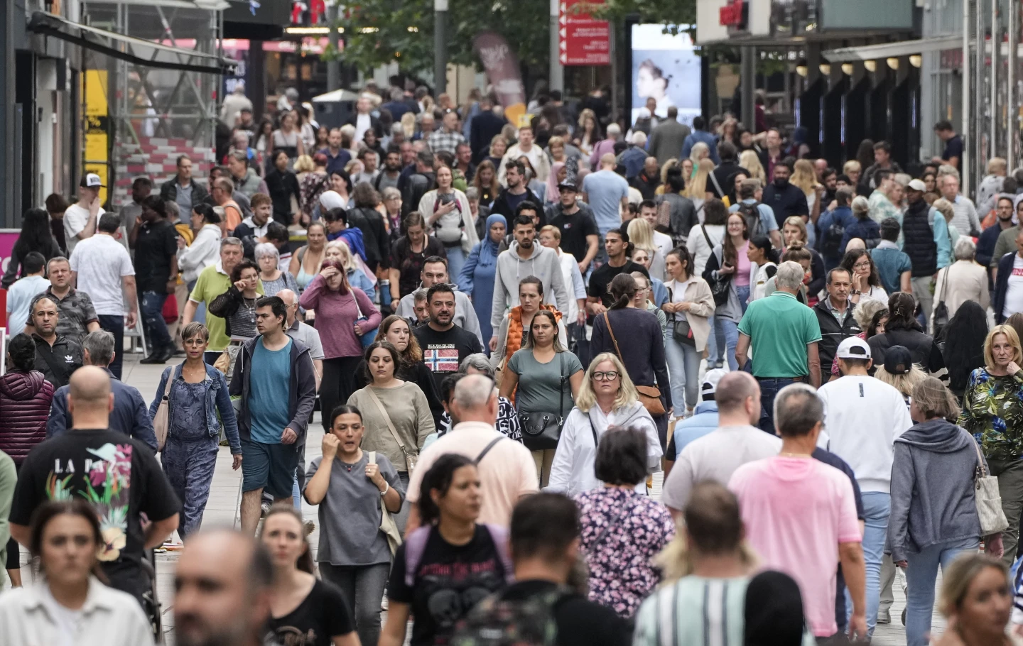 La inflación cae a su nivel más bajo en dos años en Europa. Ofrece esperanza, pero se avecinan precios más altos del petróleo