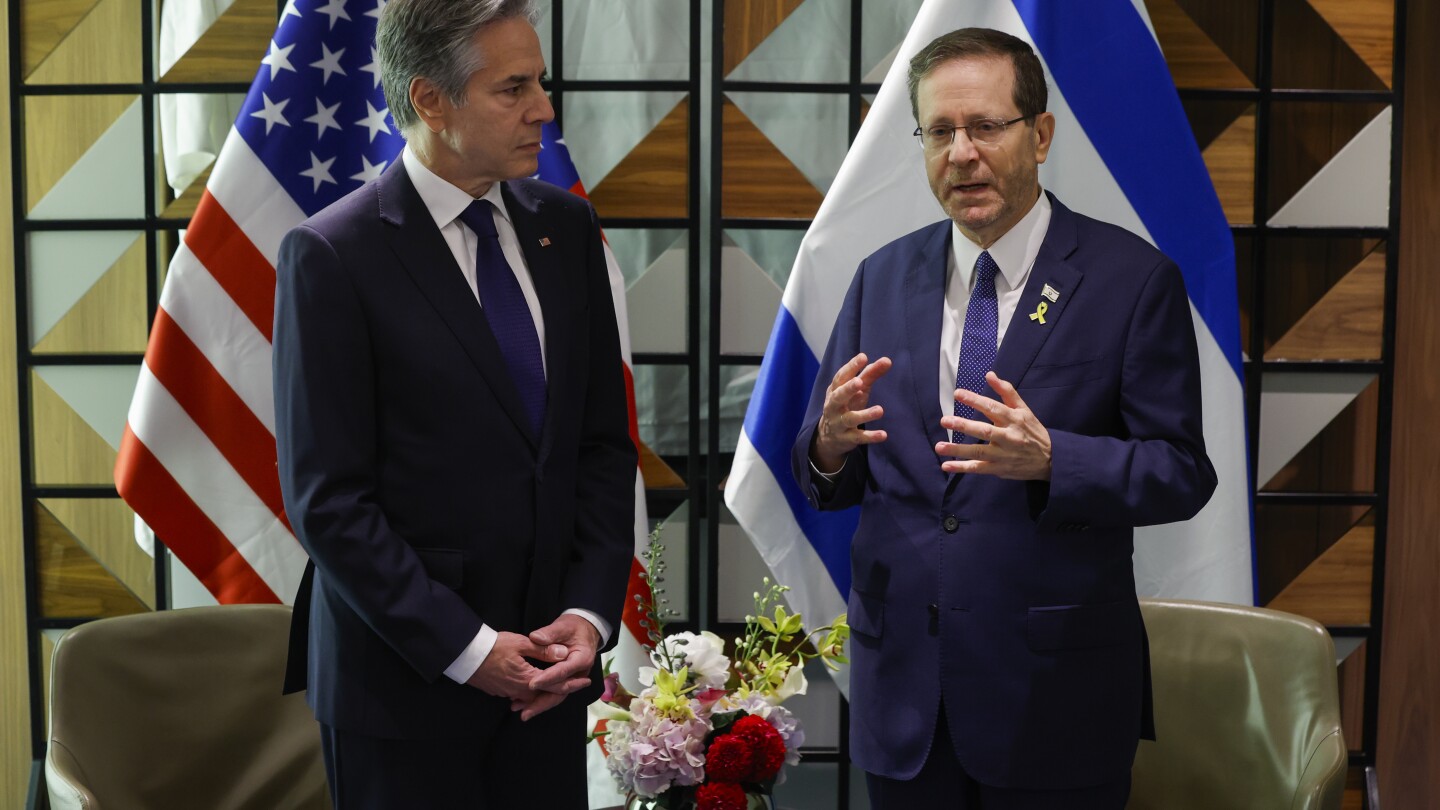ТЕЛ АВИВ Израел АП — Държавният секретар на САЩ Антони