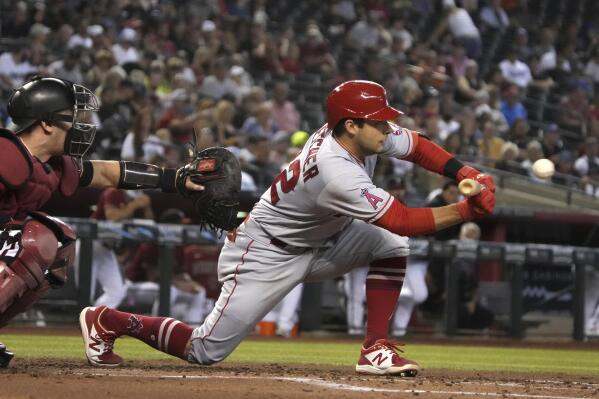 Angels roll to 10-3 win, send D-backs to 10th straight loss