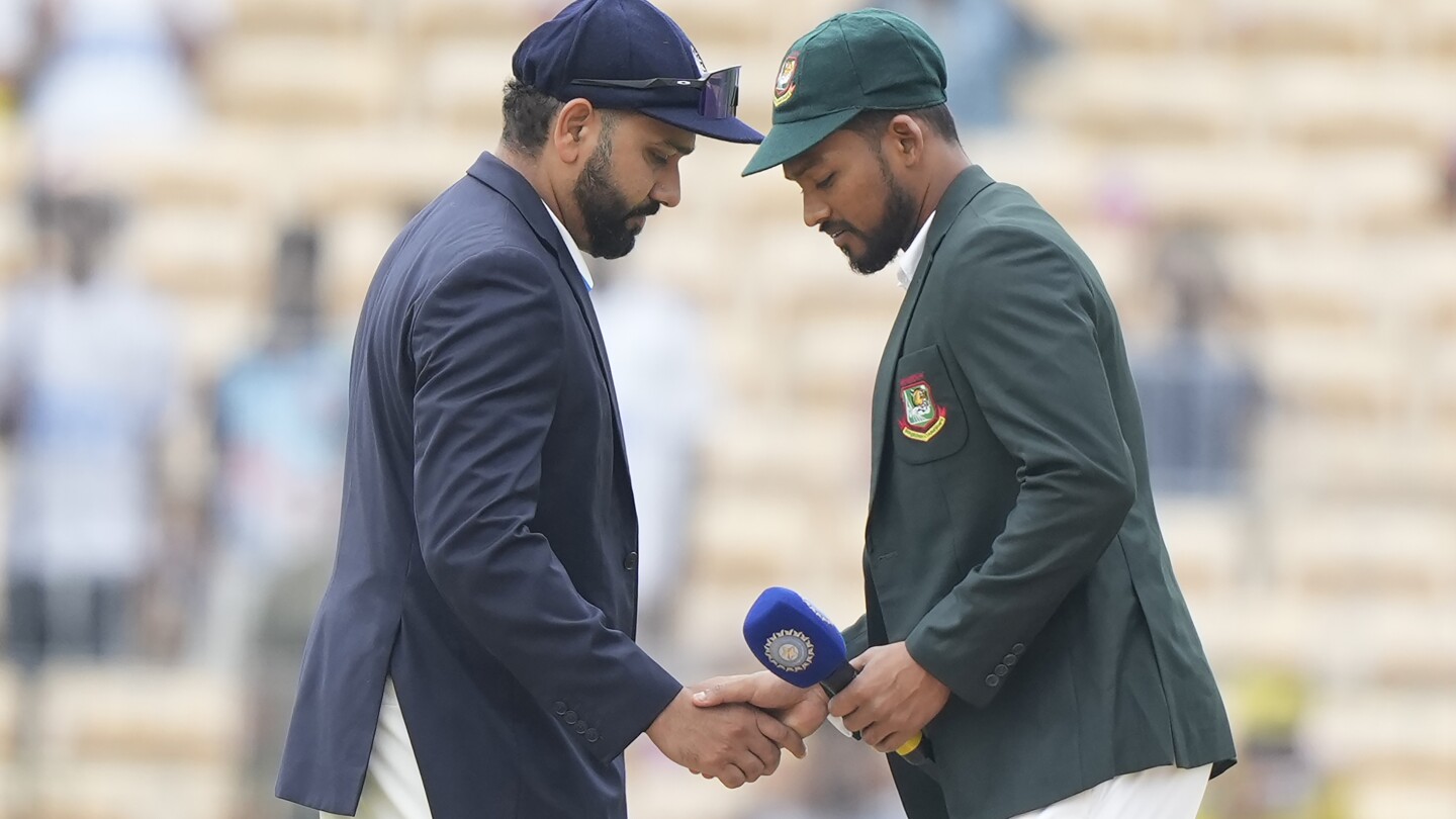 Bangladesh wins toss and bowls against India in 1st cricket test