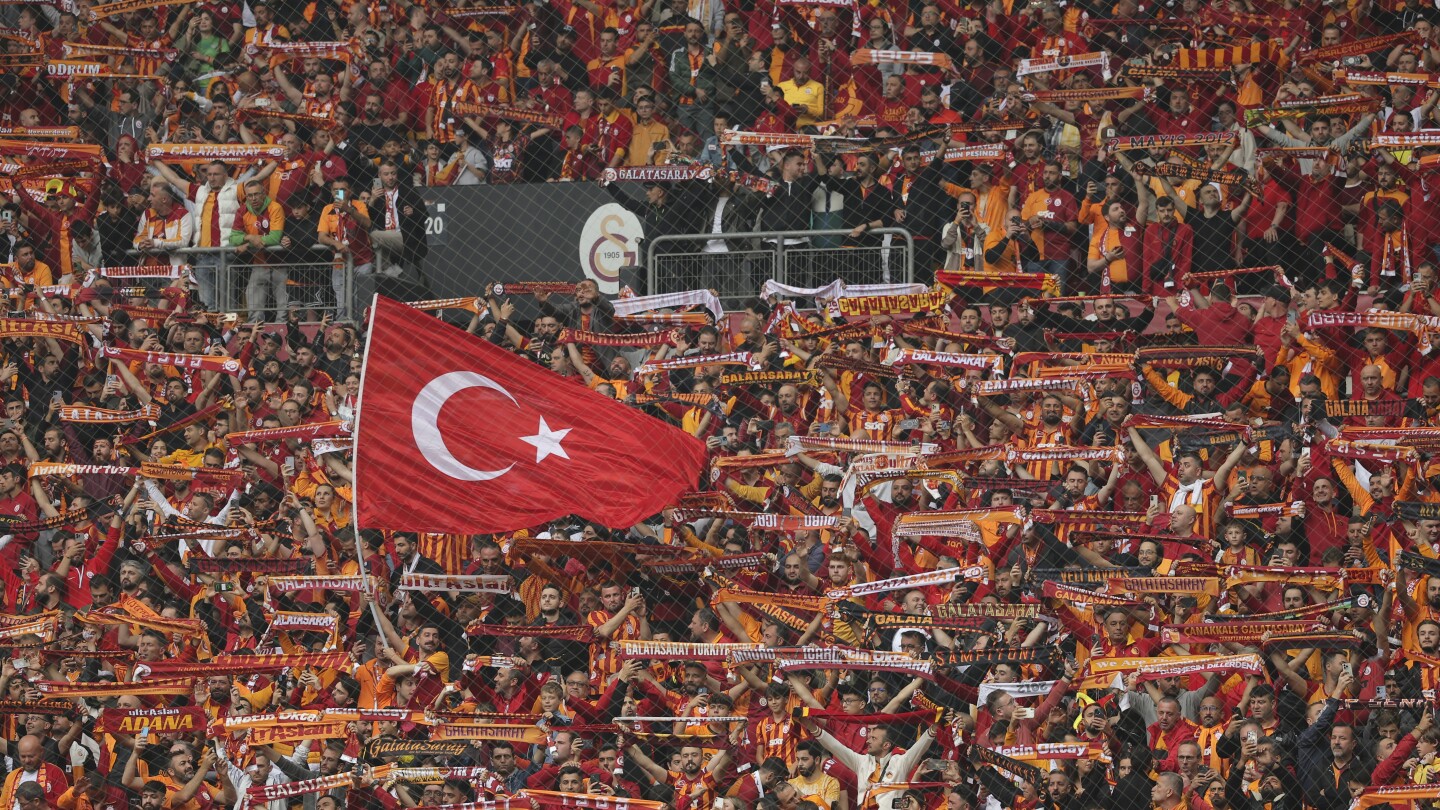 Galatasaray muss nach Heimniederlage gegen Erzrivalen Fenerbahce auf den türkischen Meistertitel warten