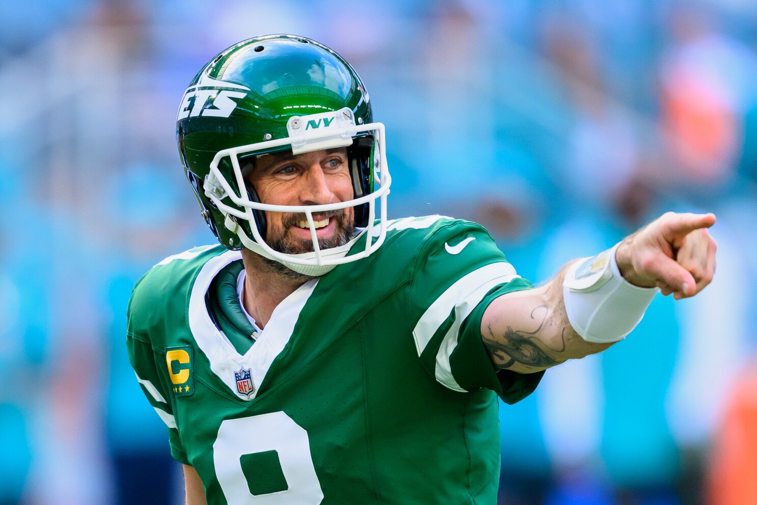 Aaron Rodgers agrees to a 1-year deal with the Pittsburgh Steelers