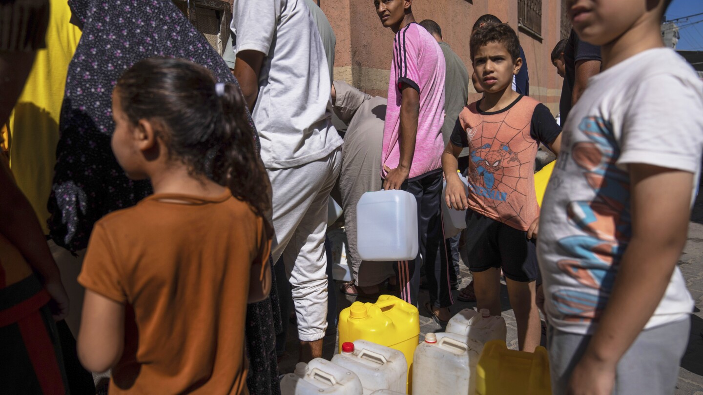 Gaza's limited water supply raises concerns for human health thumbnail