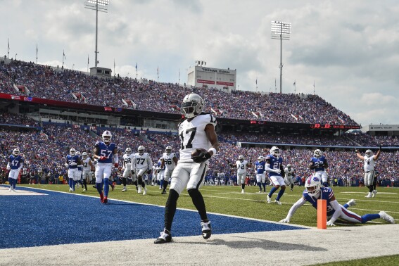 Josh Jacobs agrees to one-year deal worth up to $12 million with the  Raiders, AP source says