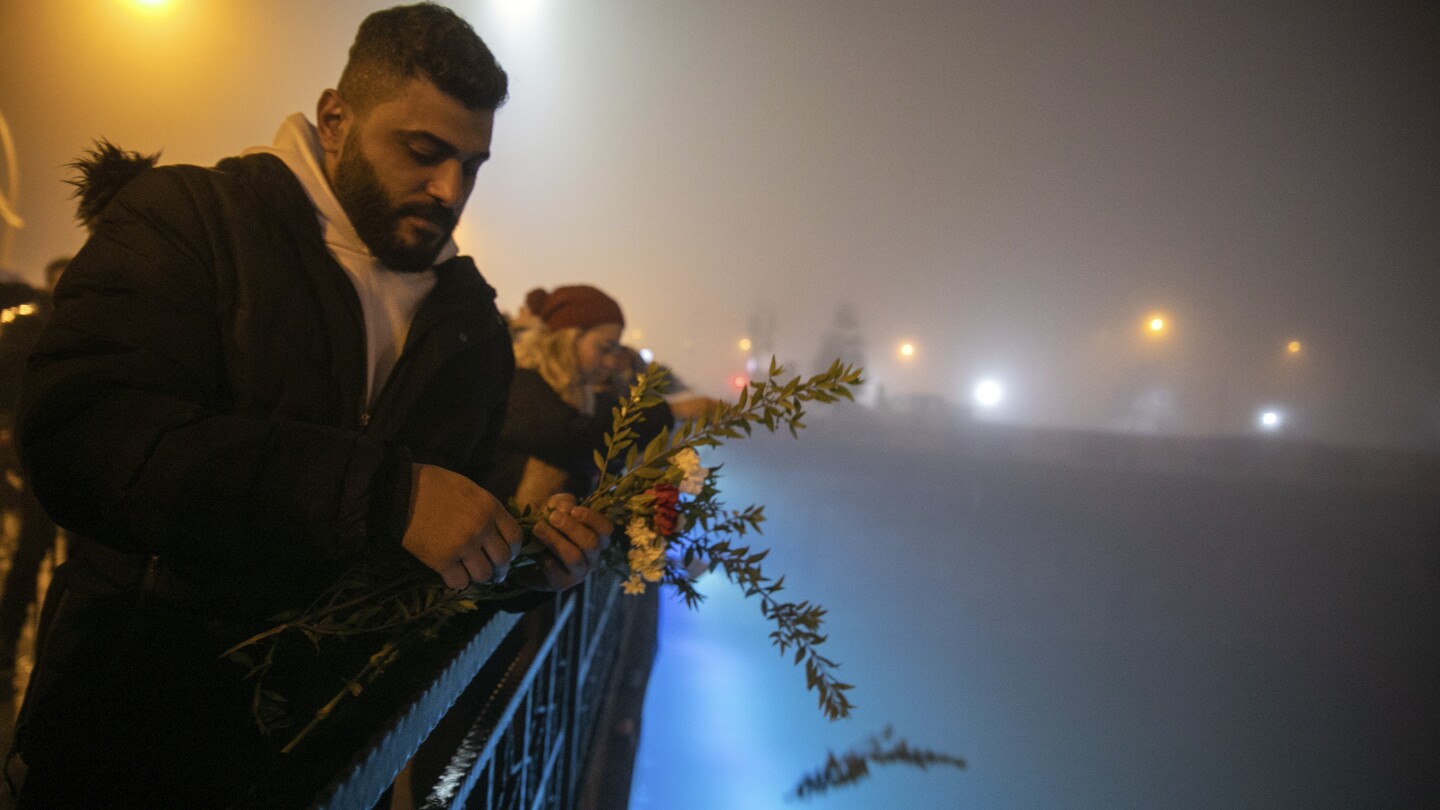 Türkiye mourns tens of thousands of dead, surrounded by the ruins of last year's earthquake