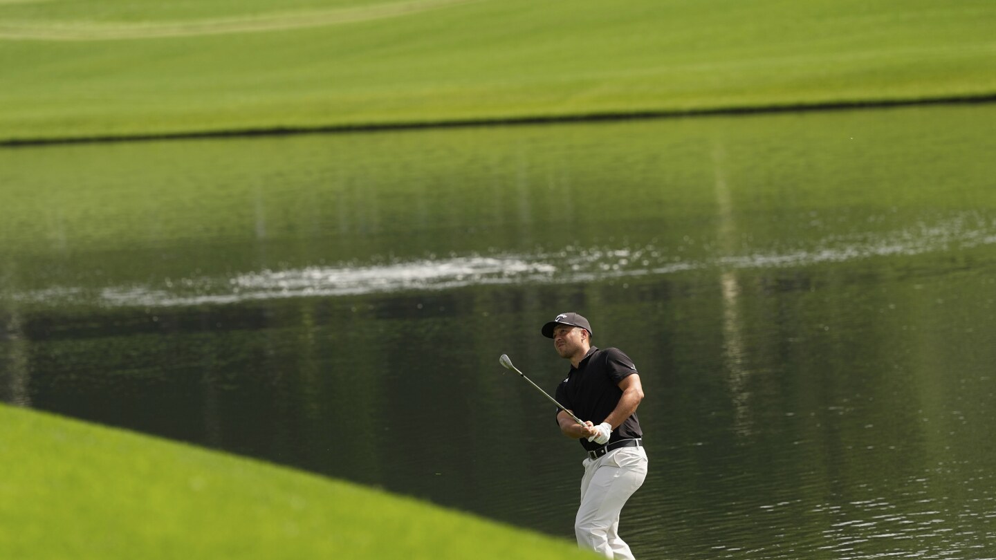 Charlotte N C AP Scottie Scheffler Rory McIlroy и Xander