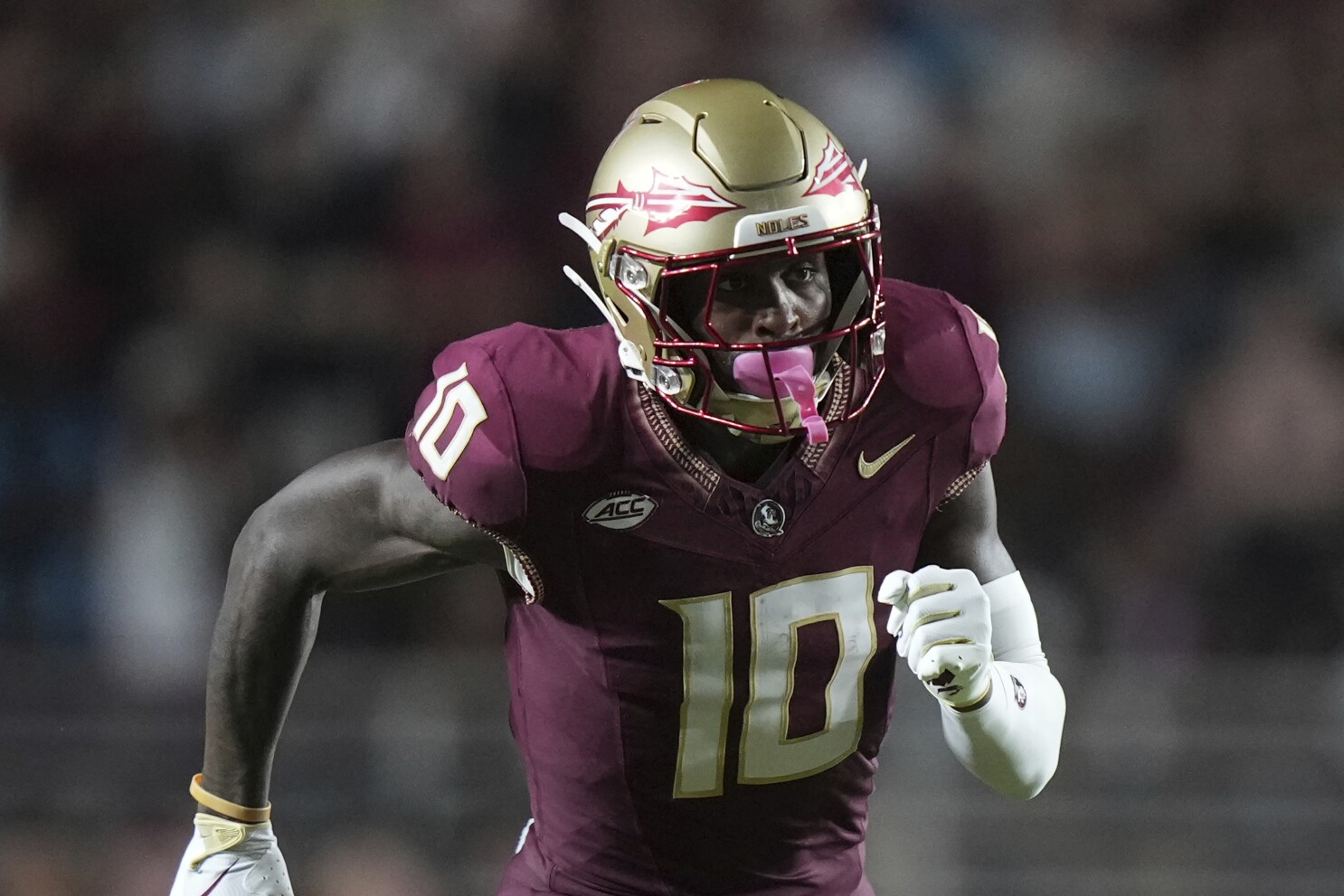 WR Malik Benson announces he's transferring to Oregon, his third school in three years | AP News