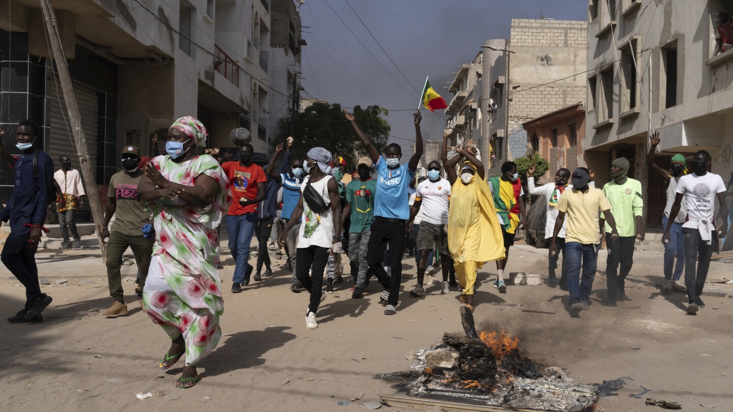 ДАКАР Сенегал AP — Кандидатите за президент в Сенегал започнаха